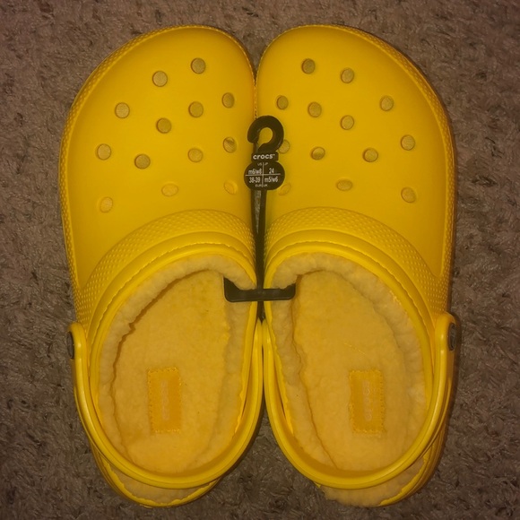 yellow crocs with fur womens